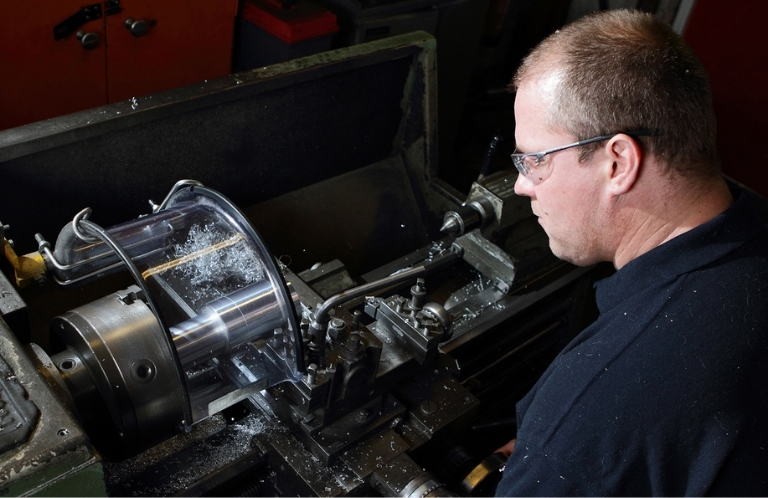 Machining Components for Aluminium Lighting Columns